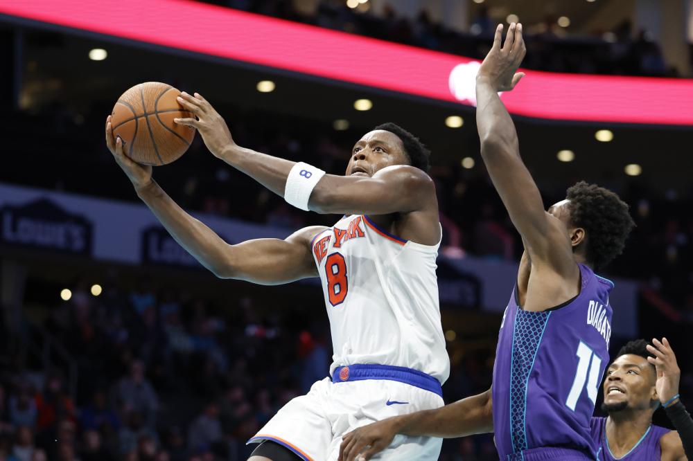 两人之间的 两人之间的