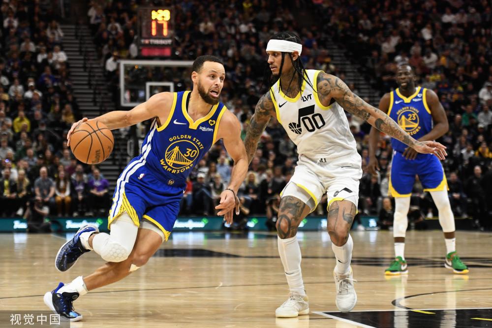 压前场逼抢 压前场逼抢